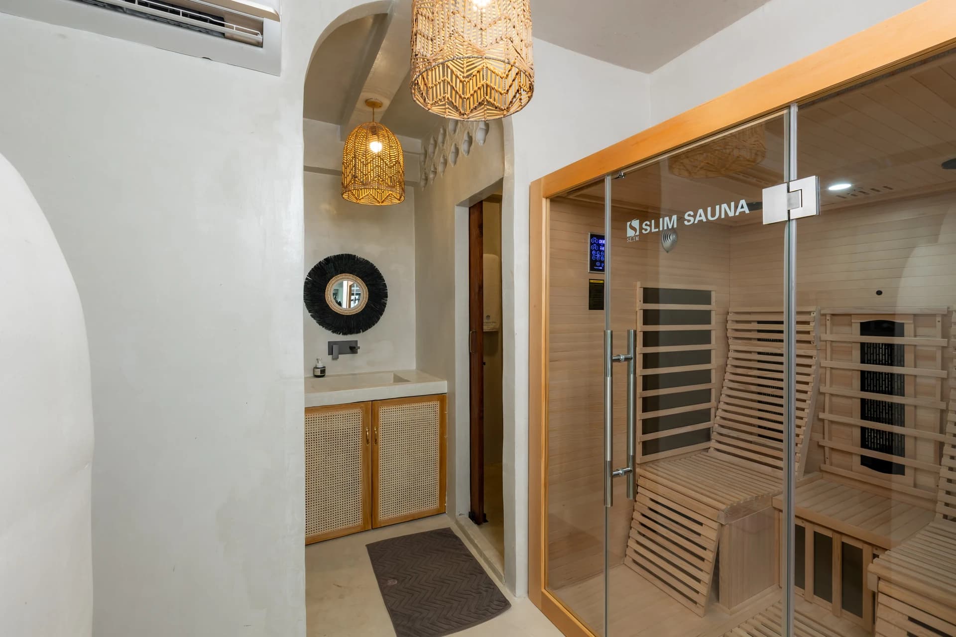 Fitnessstudio, Infrarotsauna und ein ruhiger Platz zum Arbeiten
