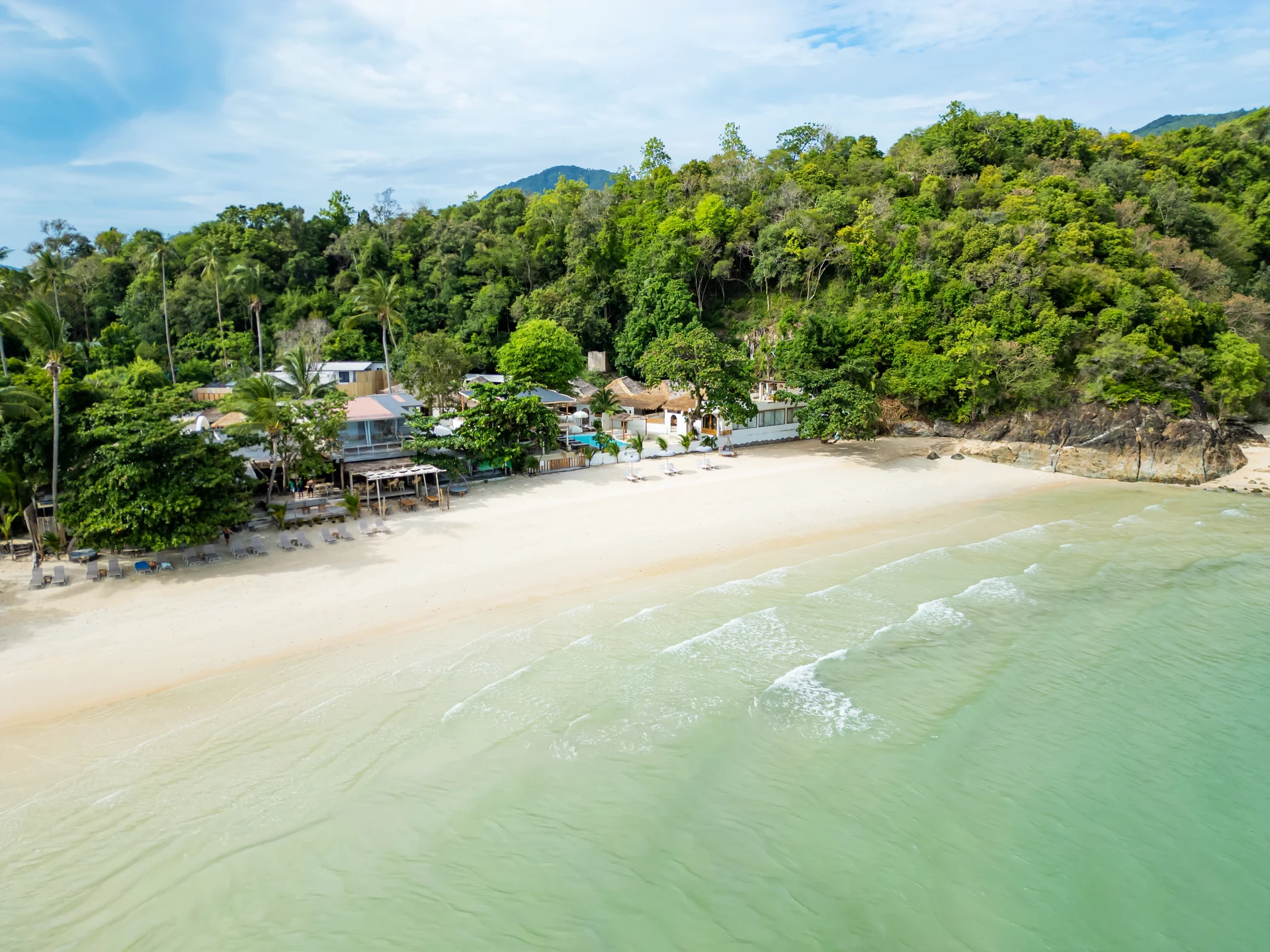 Свадебная обстановка в Cape Beach Villa — photo 7